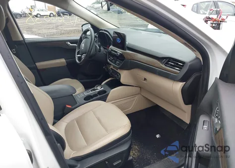 2020 Ford Escape Titanium Hybrid z USA, uszkodzony, nr VIN 1FMCU9DZ3LUC19168